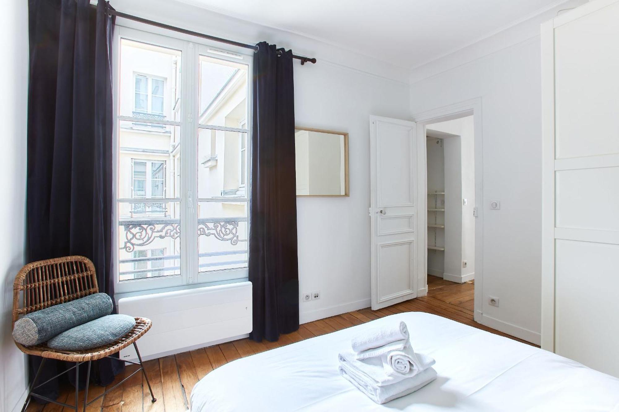 Montmartre 2Br Apartment ปารีส ภายนอก รูปภาพ